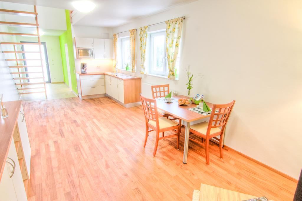 Jungingers Aparthotel Holzheim  Room photo